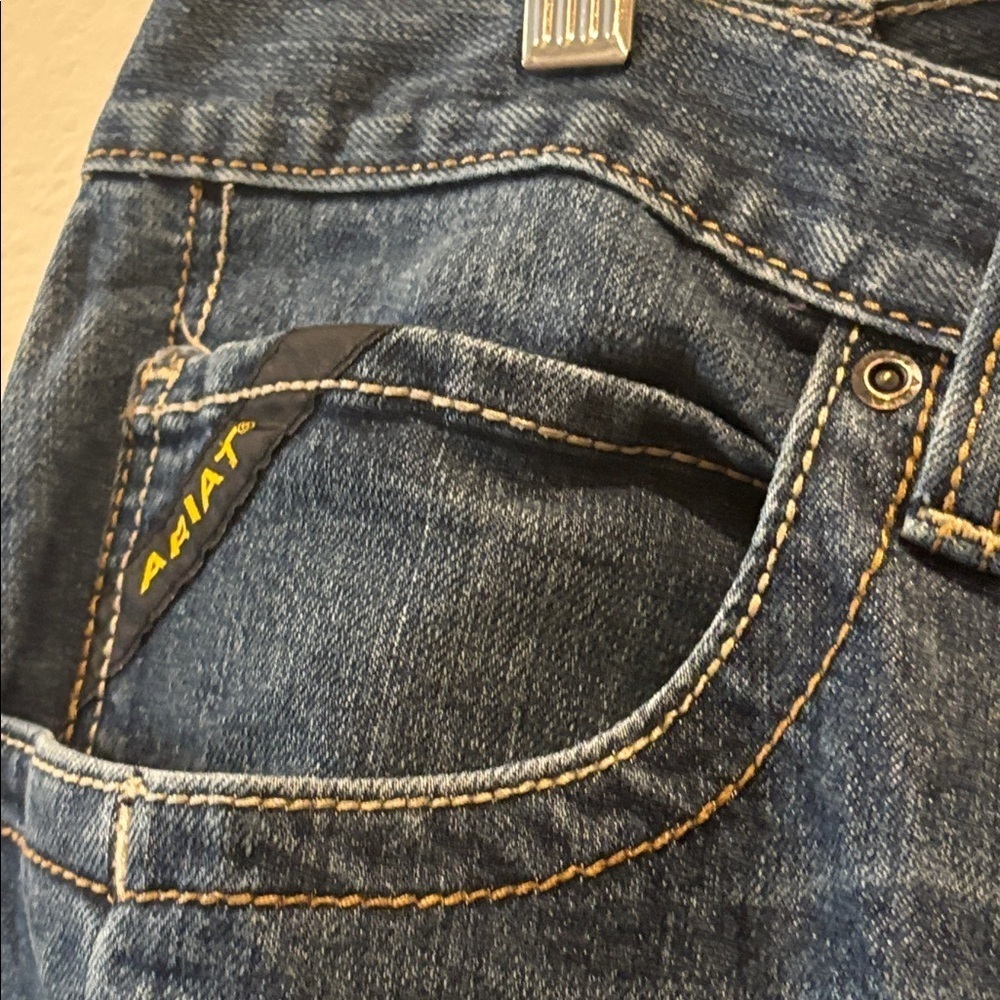 ARIAT REBAR M5 DURASTRETCH EDGE MEDIUM WASH STACKABLE STRAIGHT LEG WORK JEAN - Picture 4 of 16